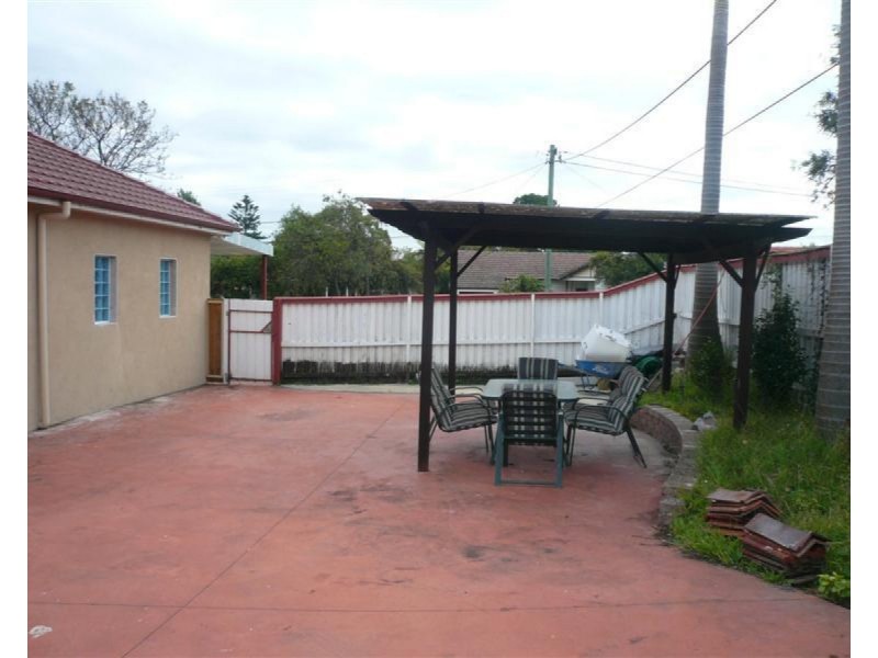 25 Hayes Avenue, Northmead NSW 2152